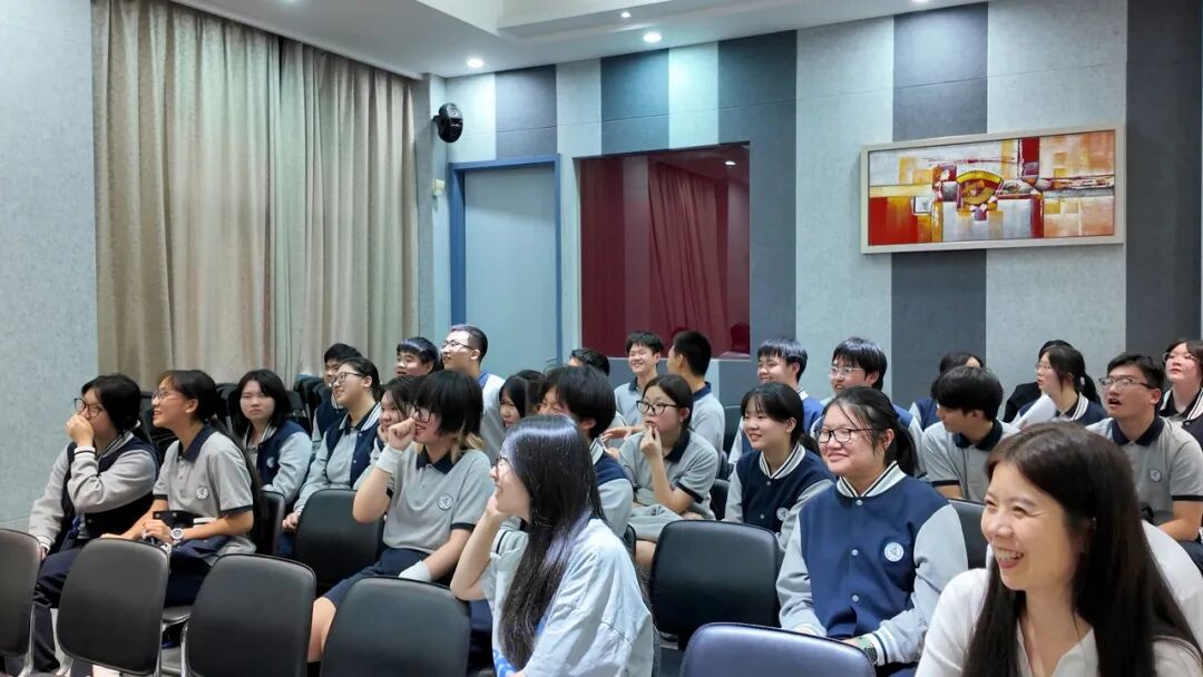 谱写新篇章，共筑校园梦｜上海明复日高第一届校学生会竞选风采展示