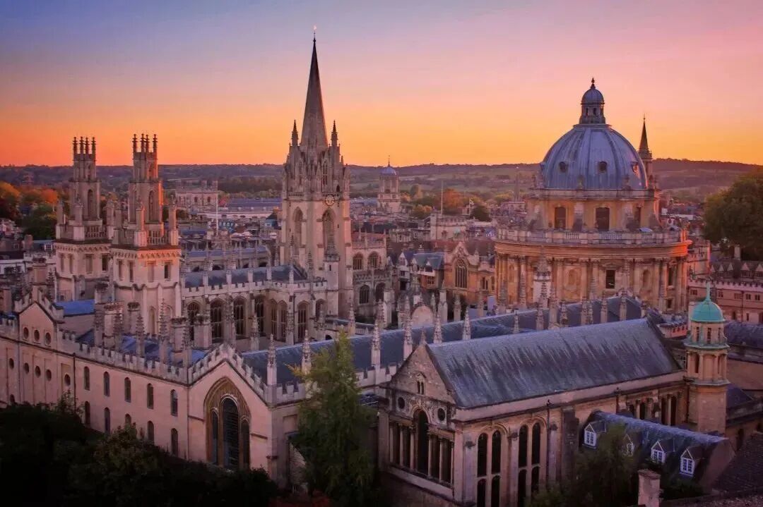 英国大学毕业薪资Top10｜牛津是其他学校的四倍多...
