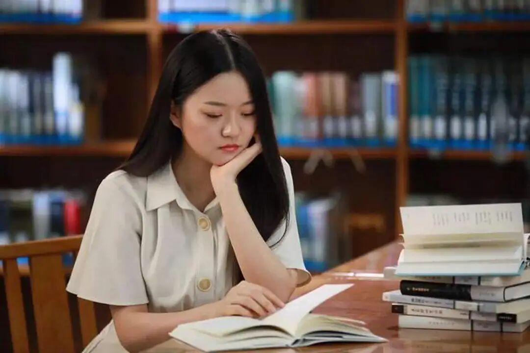 2025澳洲留学还值得吗？政策、课程、成本三方面理清思路