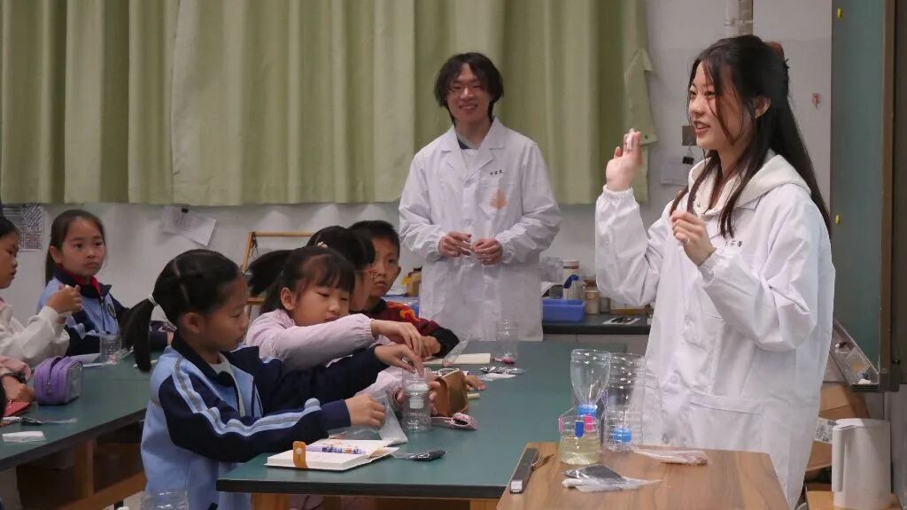 iGEMers实践 | 巧手净污水，科学护碧波 ——XMU-China前往演武小学进行科普活动