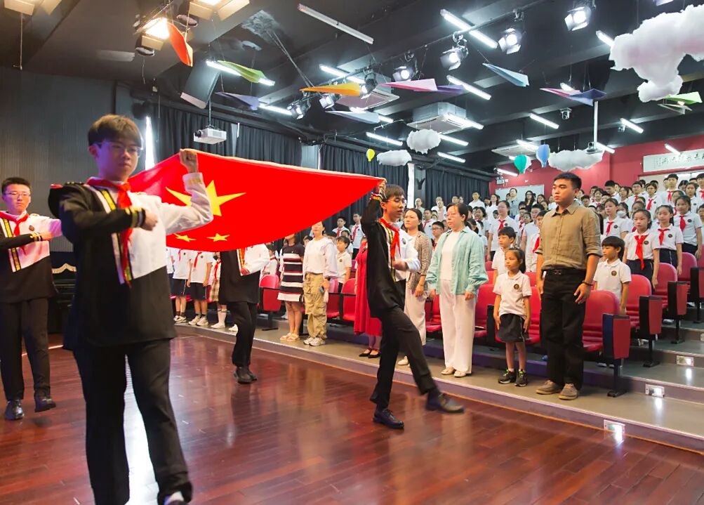 启智向未来，强国看少年 | 德英乐实验学校邀你共赴新征程