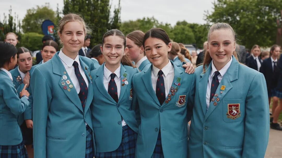 新西兰中学 | St.Peter's 汉密尔顿剑桥镇上一所学术卓越的寄宿混校，提供IB课程，马术、高尔夫、自行车、赛艇极具特色