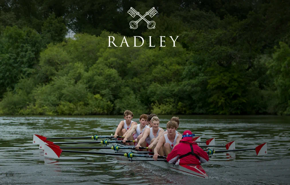 郭晶晶12岁大儿子可能入读英国拉德利公学（Radley College），为何港人喜欢送娃去英国？