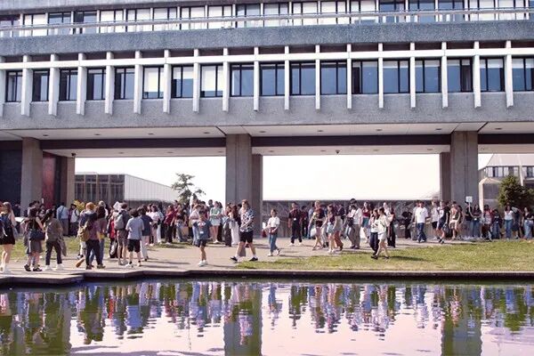 西蒙菲莎大学FIC：热门学院与专业 COOP 实习助力就业