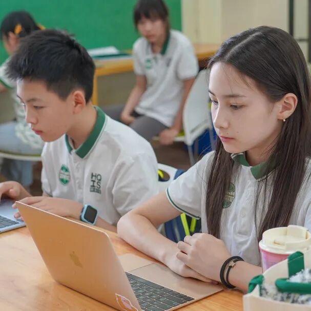 Discover HQIS Upper School | 塑造未来领袖：探秘HQIS中学部纯正美式课堂