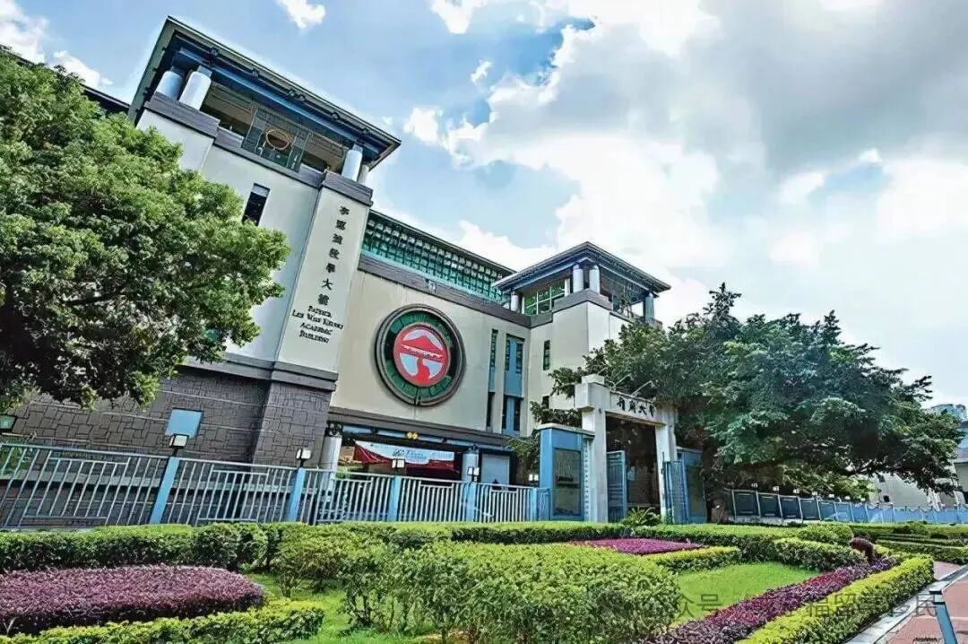 香港八大VS内地名校，谁更胜一筹？哪些专业可闭眼入？