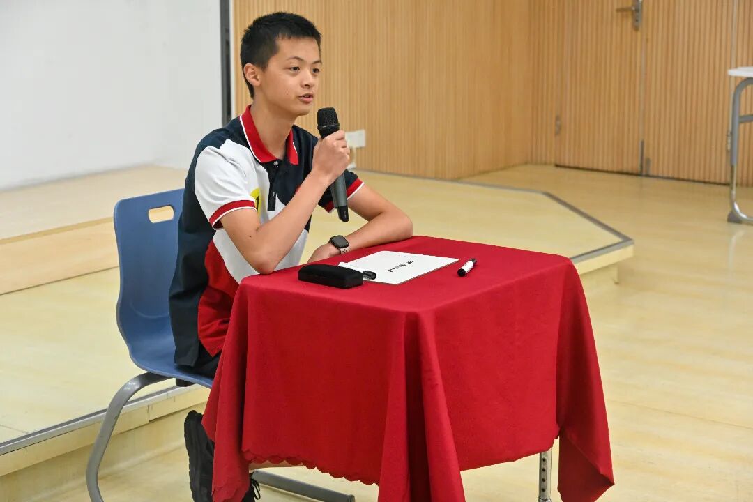 “蜂”芒毕露，看冠军花落谁家！ | 2025光华剑桥新生拼词大赛