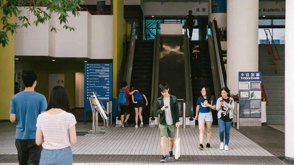 开新专业，发奖学金，港府还拨款？！26Fall港校录取难度会降吗？