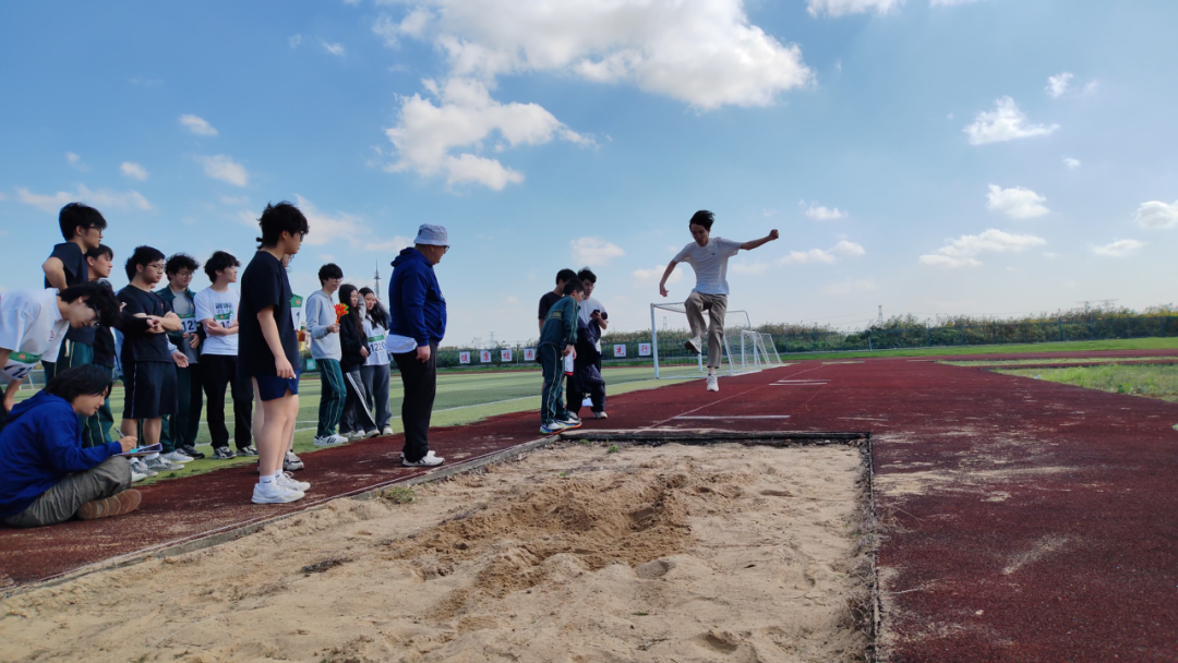 迎枫奔跑,连接世界!——上海枫叶双语学校2025秋季运动会 迎枫奔跑,连接世界!——上海枫叶双语学校2025秋季运动会