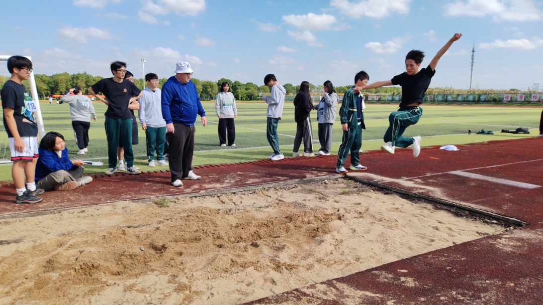 迎枫奔跑,连接世界!——上海枫叶双语学校2025秋季运动会 迎枫奔跑,连接世界!——上海枫叶双语学校2025秋季运动会