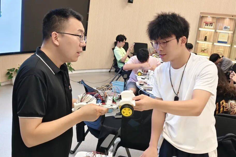 最全理工科合集：机械工程/计算机/人工智能/电子电气/材料科学/游戏设计...最热专业一网打尽
