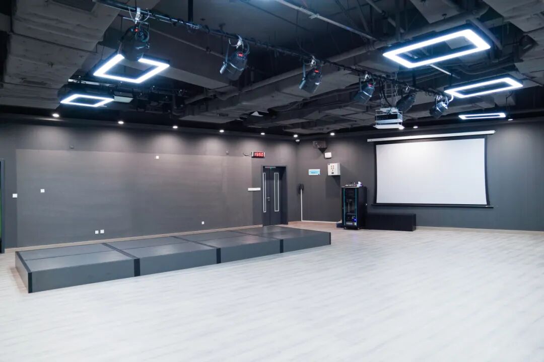 深外湾区学校SGA2025-2026学年春季插班及2026-2027学年秋季入学报名通道已经开启！
