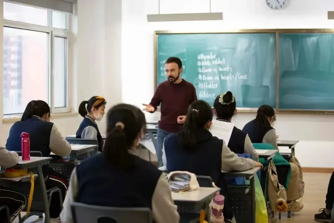 沈阳国际高中｜英领国际学校沈阳校区2026年春季招生简章！沈阳香港新加坡英国留学必看！
