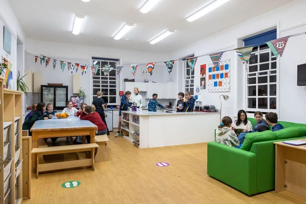 小牛津国际夏校：抖森、艾玛就读的小学，传说中的牛津龙校！