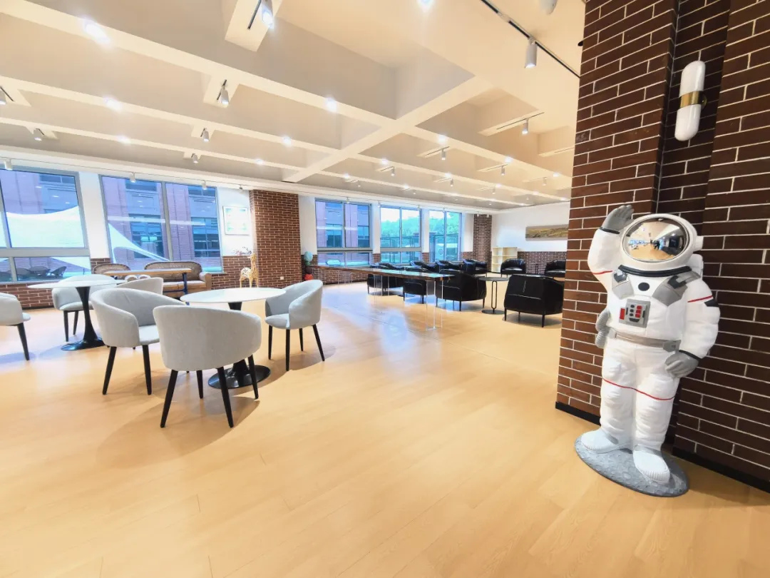 苏州香港DSE高中｜苏州市吴江区世恒学校香港DSE课程“港大班”2026年招生简章！