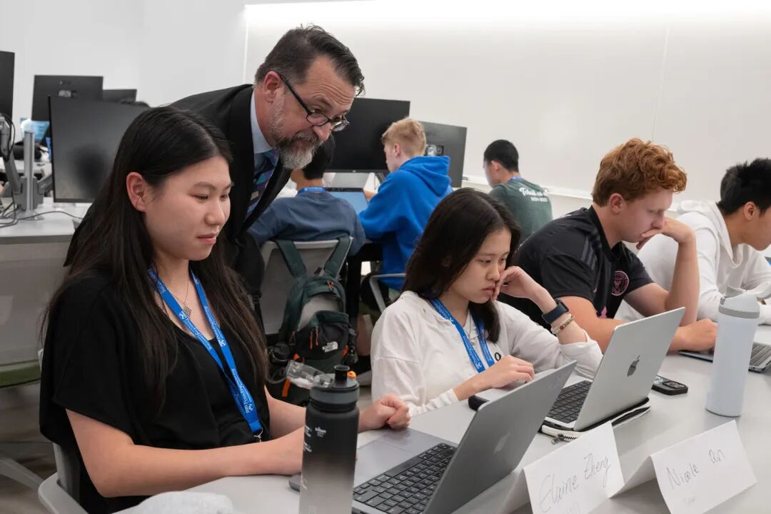 投身科研!美本夏校实力项目申请来袭,现在准备正当时! 投身科研!美本夏校实力项目申请来袭,现在准备正当时!