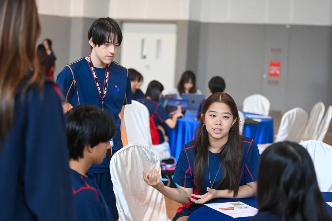 耀中耀华学生领导力工作坊:AI时代的服务型领袖 耀中耀华学生领导力工作坊:AI时代的服务型领袖