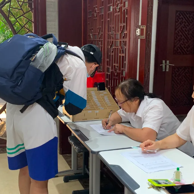 苏州香港DSE高中｜省苏州十中香港DSE课程2026年招生简章！三大升学路径，面向全球升学！