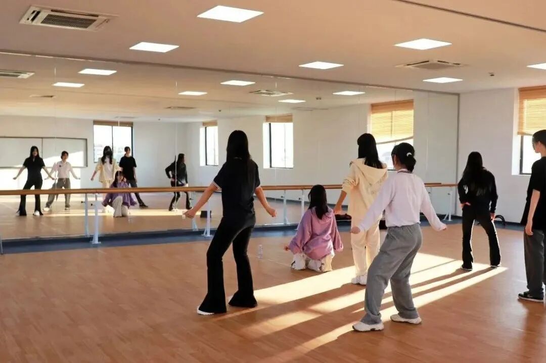 Leighton | 上海励滕伯克曼2026年春季招生简章 Leighton | 上海励滕伯克曼2026年春季招生简章