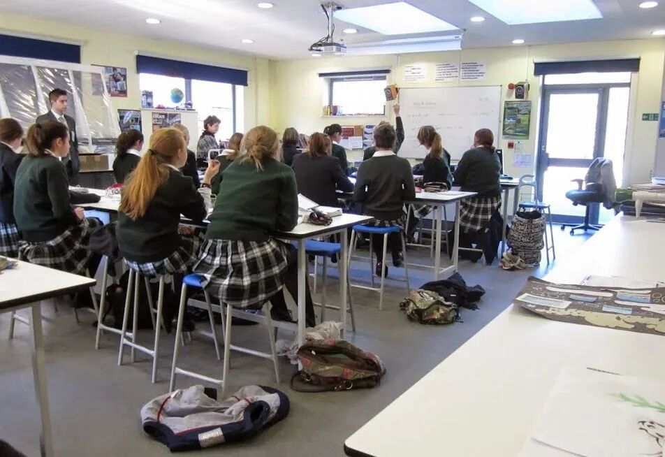 Stonar School|英国STEM强校,以专业马术课程闻名,开设独特的飞行俱乐部 Stonar School|英国STEM强校,以专业马术课程闻名,开设独特的飞行俱乐部