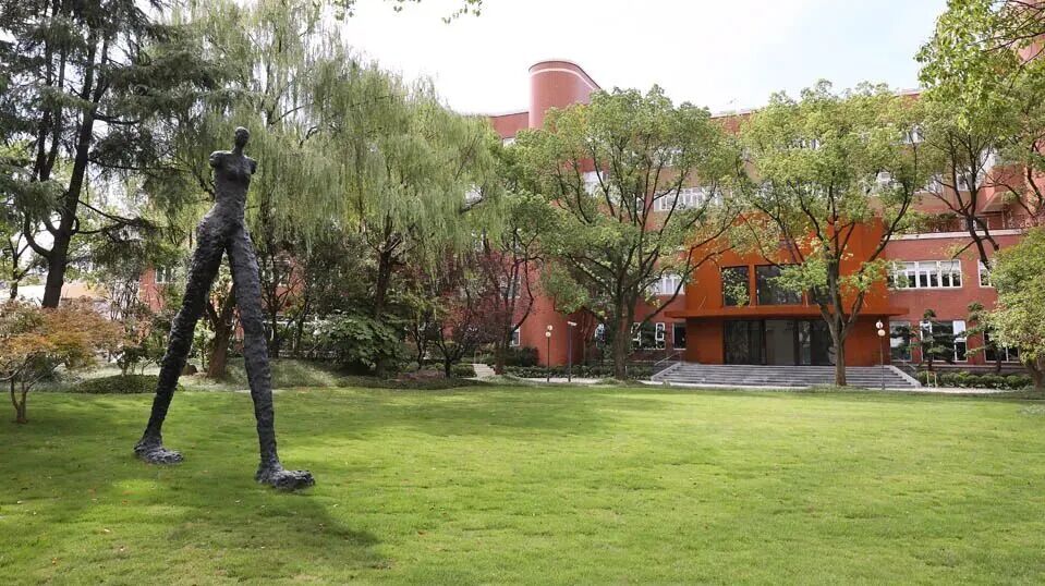 包玉刚官宣不再使用IGCSE课程，自研Pre-IB课程上线！一文看懂关键信号！