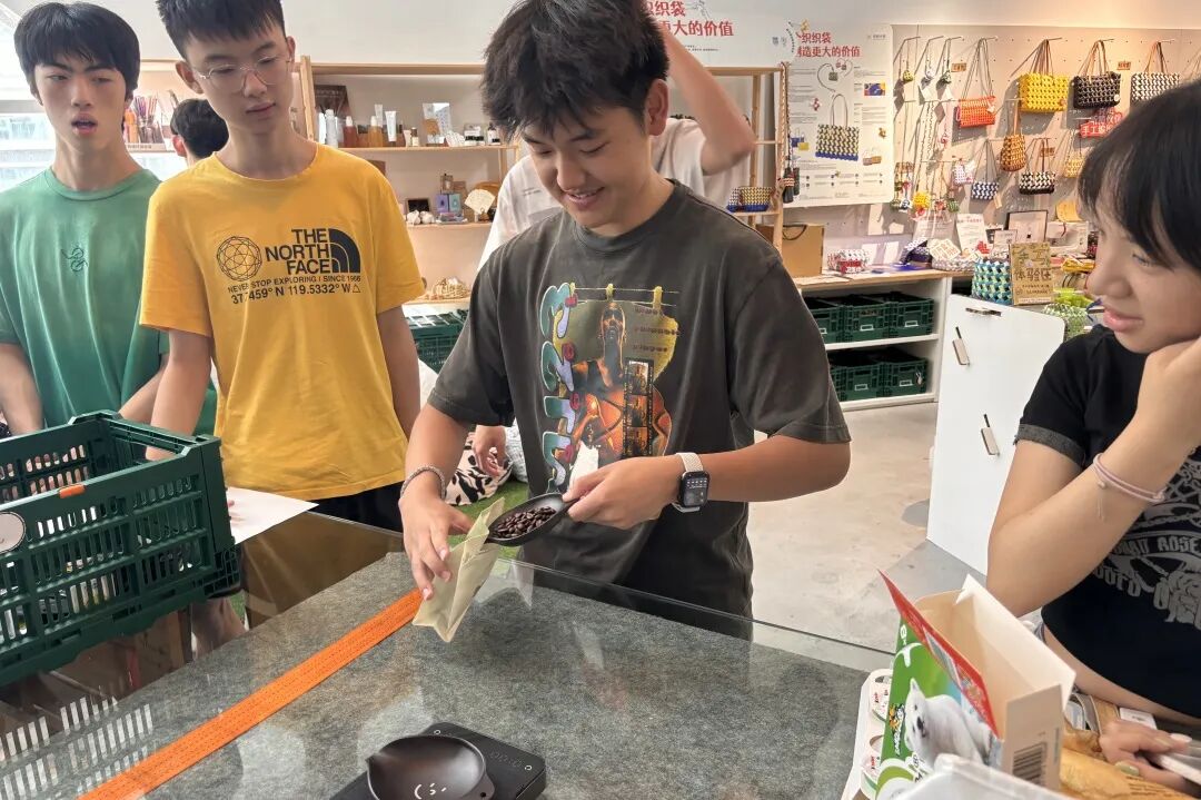 【实地研究+3500字国际学术期刊论文发表】用行动回应社会议题,提高升学竞争力 【实地研究+3500字国际学术期刊论文发表】用行动回应社会议题,提高升学竞争力