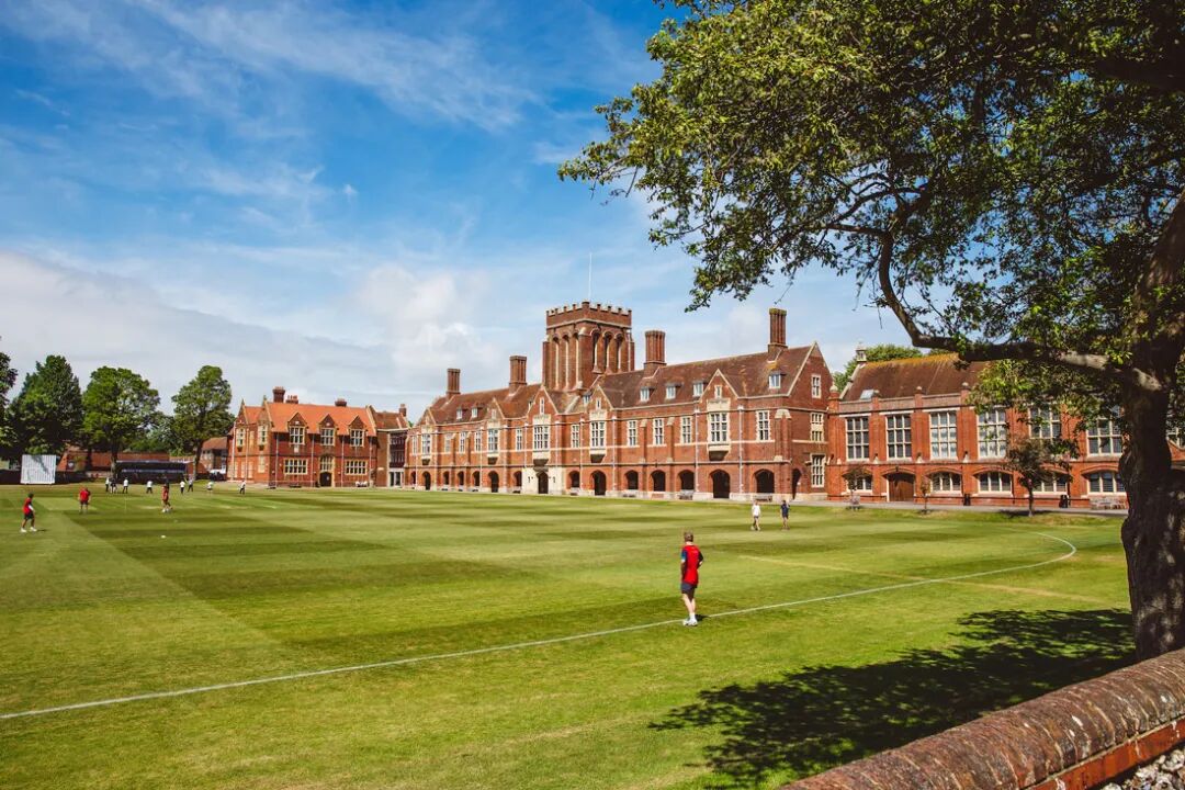Eastbourne College|Tatler评为全英最佳校园设施的顶级寄宿名校,学术领先,网球闻名 Eastbourne College|Tatler评为全英最佳校园设施的顶级寄宿名校,学术领先,网球闻名