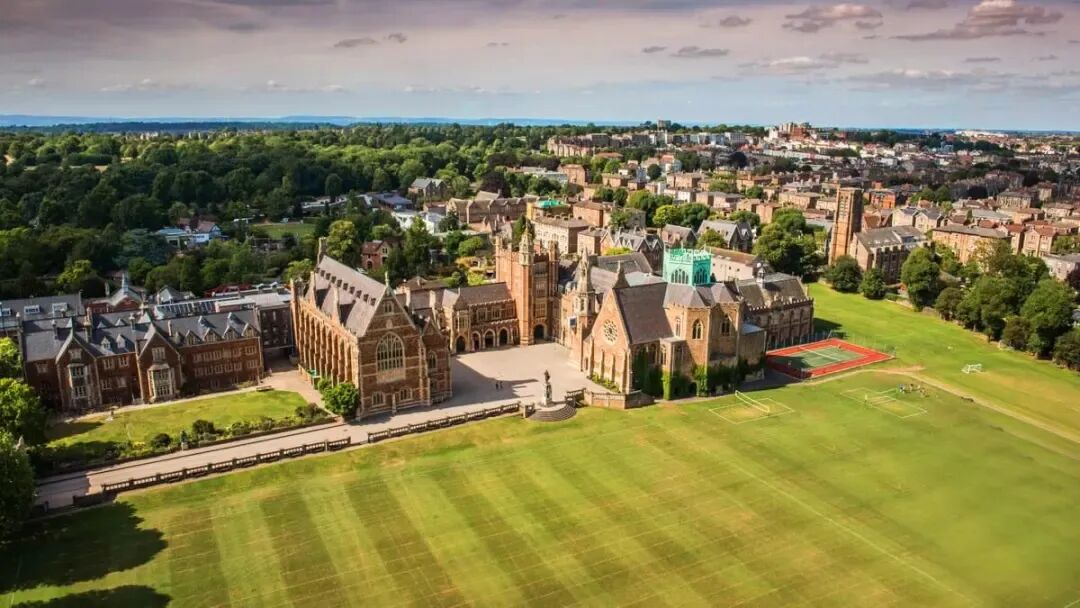 Clifton College | 诺贝尔奖获得者的摇篮,学术和体育全英领先 Clifton College | 诺贝尔奖获得者的摇篮,学术和体育全英领先