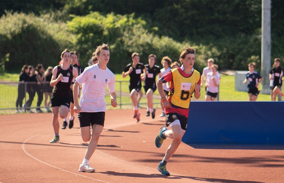 Cheltenham College | 拉格比联盟成员校，首个获得维多利亚十字勋章的英国名校，以体育传统闻名