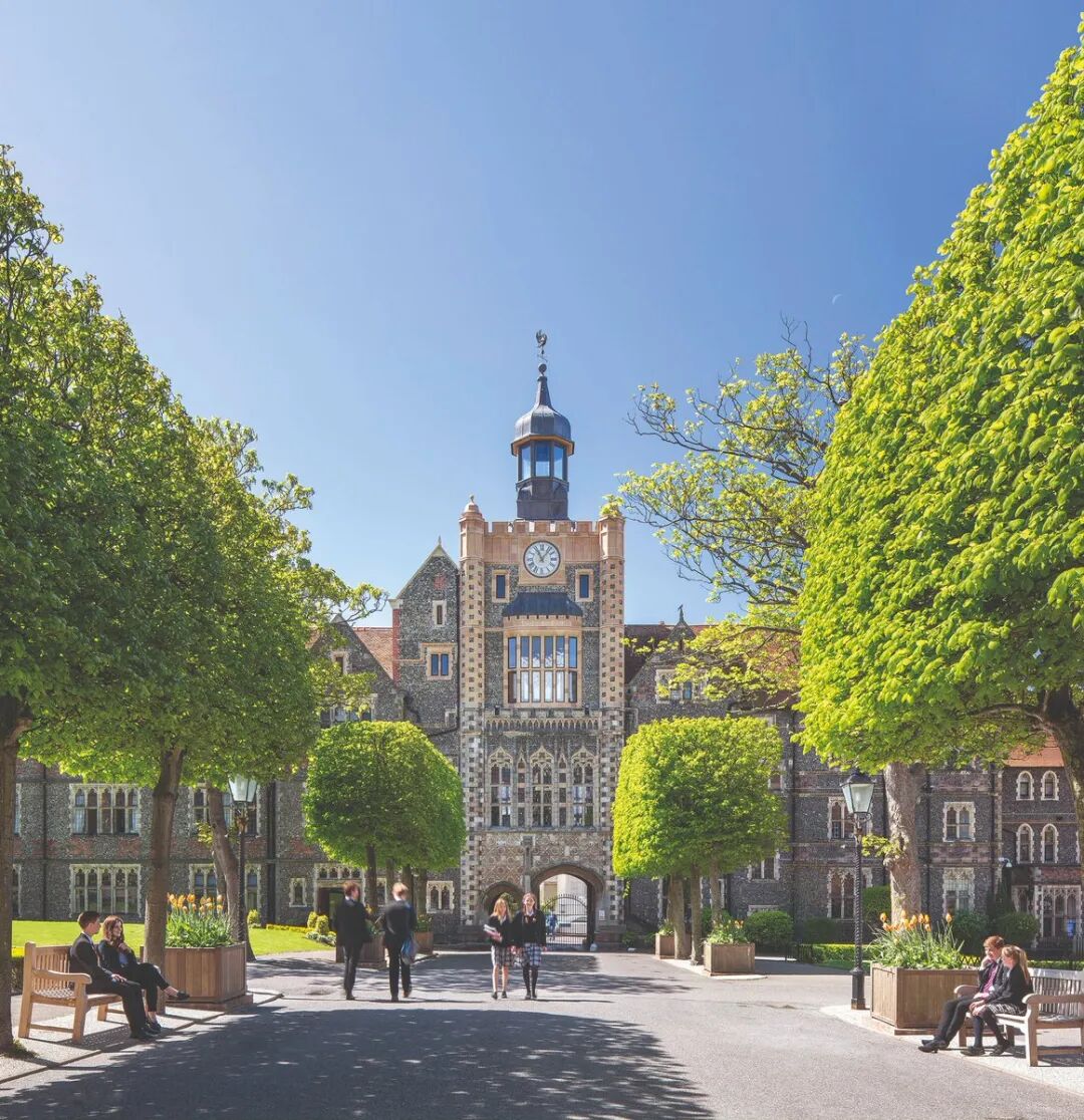 Brighton College | 英国十年最佳私校,年均30枚牛剑Offer,学术+设施双顶尖 Brighton College | 英国十年最佳私校,年均30枚牛剑Offer,学术+设施双顶尖