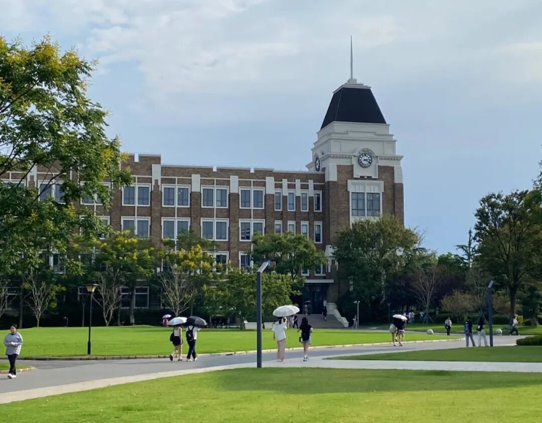 上海外国语大学贤达经济人文学院SQA3+1春季班/秋季班2026招生简章 上海外国语大学贤达经济人文学院SQA3+1春季班/秋季班2026招生简章