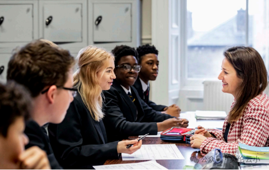 11月13日Eltham College 艾森公学上海校长见面会,马上预约,一对一交流! 11月13日Eltham College 艾森公学上海校长见面会,马上预约,一对一交流!