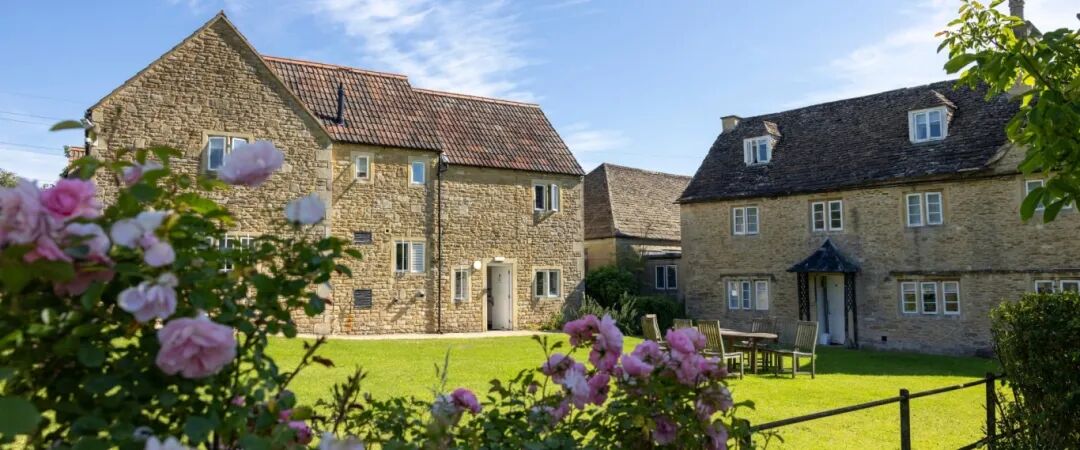 Stonar School|英国STEM强校,以专业马术课程闻名,开设独特的飞行俱乐部 Stonar School|英国STEM强校,以专业马术课程闻名,开设独特的飞行俱乐部