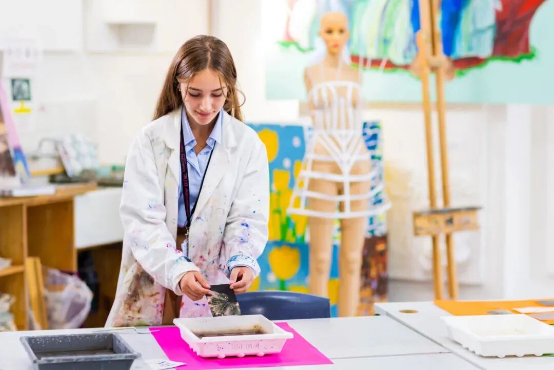 Eastbourne College|Tatler评为全英最佳校园设施的顶级寄宿名校,学术领先,网球闻名 Eastbourne College|Tatler评为全英最佳校园设施的顶级寄宿名校,学术领先,网球闻名