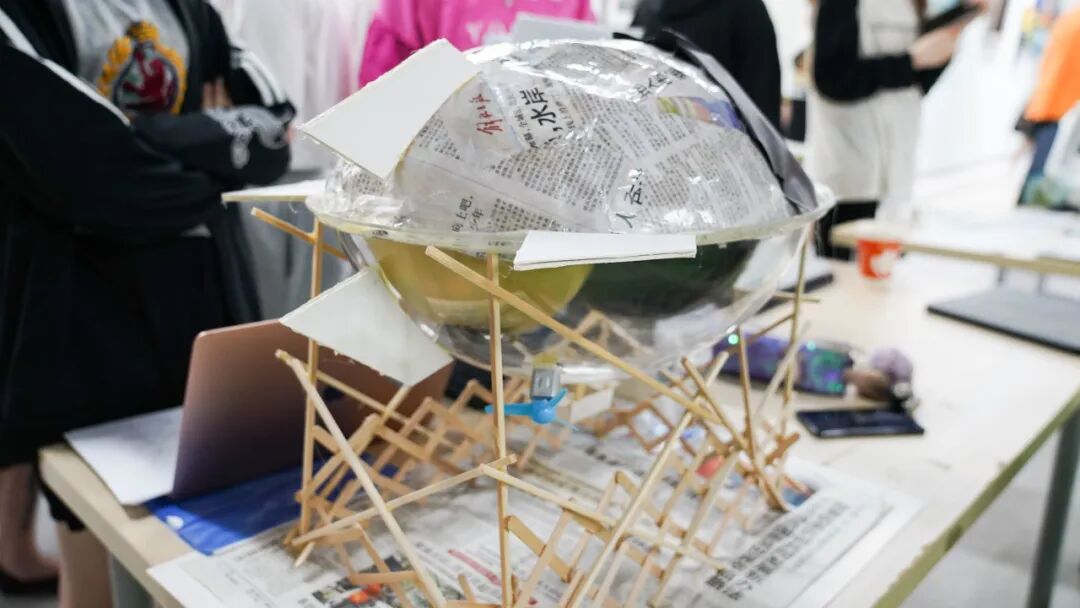 Discover HQIS Upper School 培养未来领袖 | 探秘HQIS中学部还原美国课堂 Discover HQIS Upper School 培养未来领袖 | 探秘HQIS中学部还原美国课堂