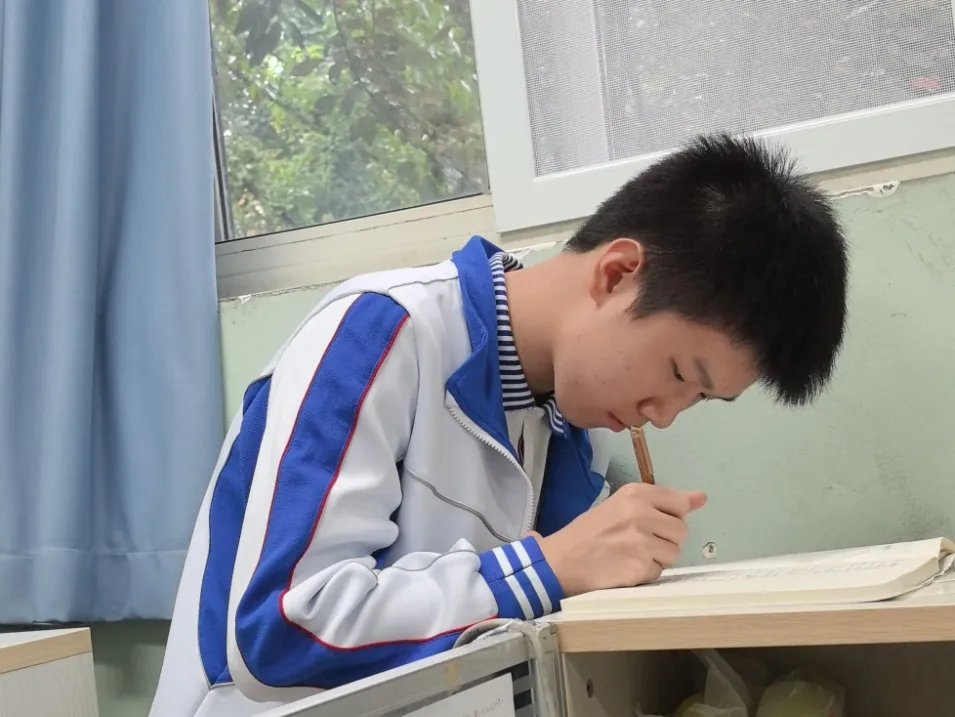 成都公办国际部｜成都七中万达国际部2026年春季招生简章！12月13日开放日报名中！