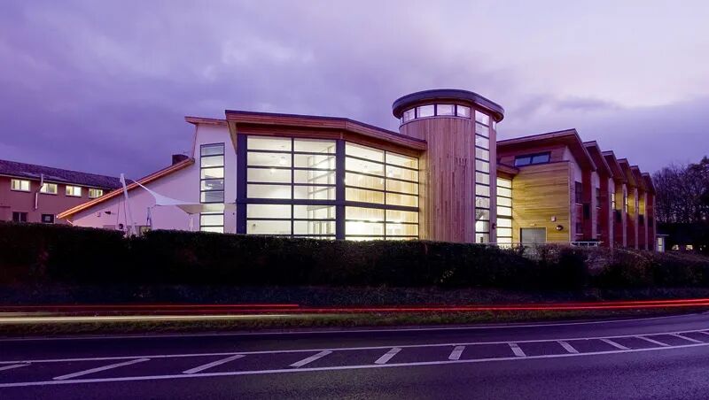 Sidcot School|全英最佳马术运动名校之一,AL/IB双体系,科学、数学和创意艺术享盛誉 Sidcot School|全英最佳马术运动名校之一,AL/IB双体系,科学、数学和创意艺术享盛誉