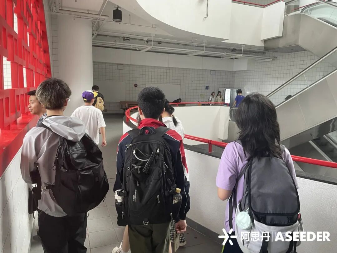 【9-12年级】工科卷到“天花板”? 寒假去港科大，体验工程学新方向：AI时代的工程学