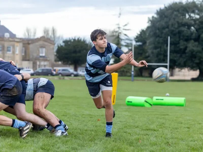 Stonar School|英国STEM强校,以专业马术课程闻名,开设独特的飞行俱乐部 Stonar School|英国STEM强校,以专业马术课程闻名,开设独特的飞行俱乐部