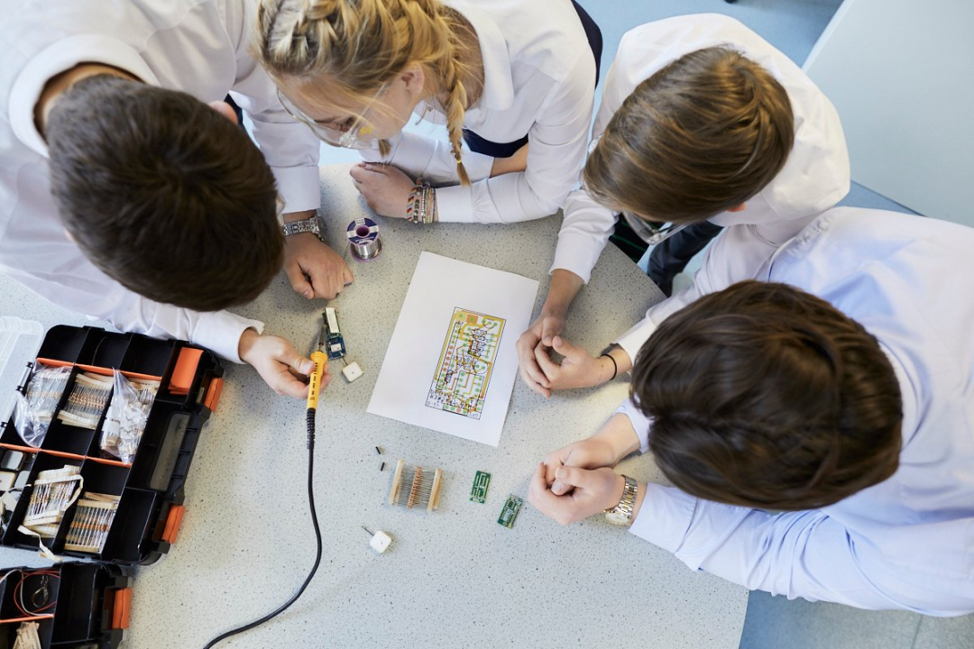 英国GCSE或迎来重要改革：三重科学（Triple Science）或将成为“所有学生的必修”！