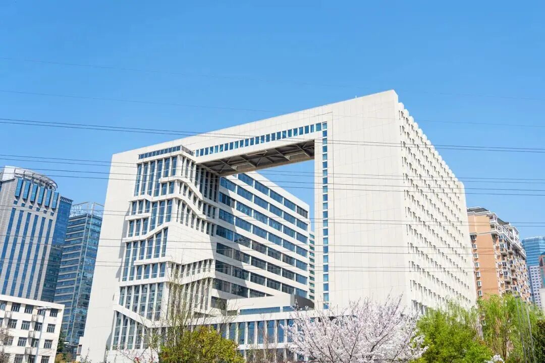 上海长宁区国际学校｜上海工程技术大学国际多语种特色高中