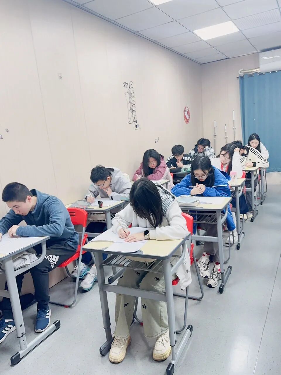 朝阳义塾2025年秋季学期期中考试 朝阳义塾2025年秋季学期期中考试