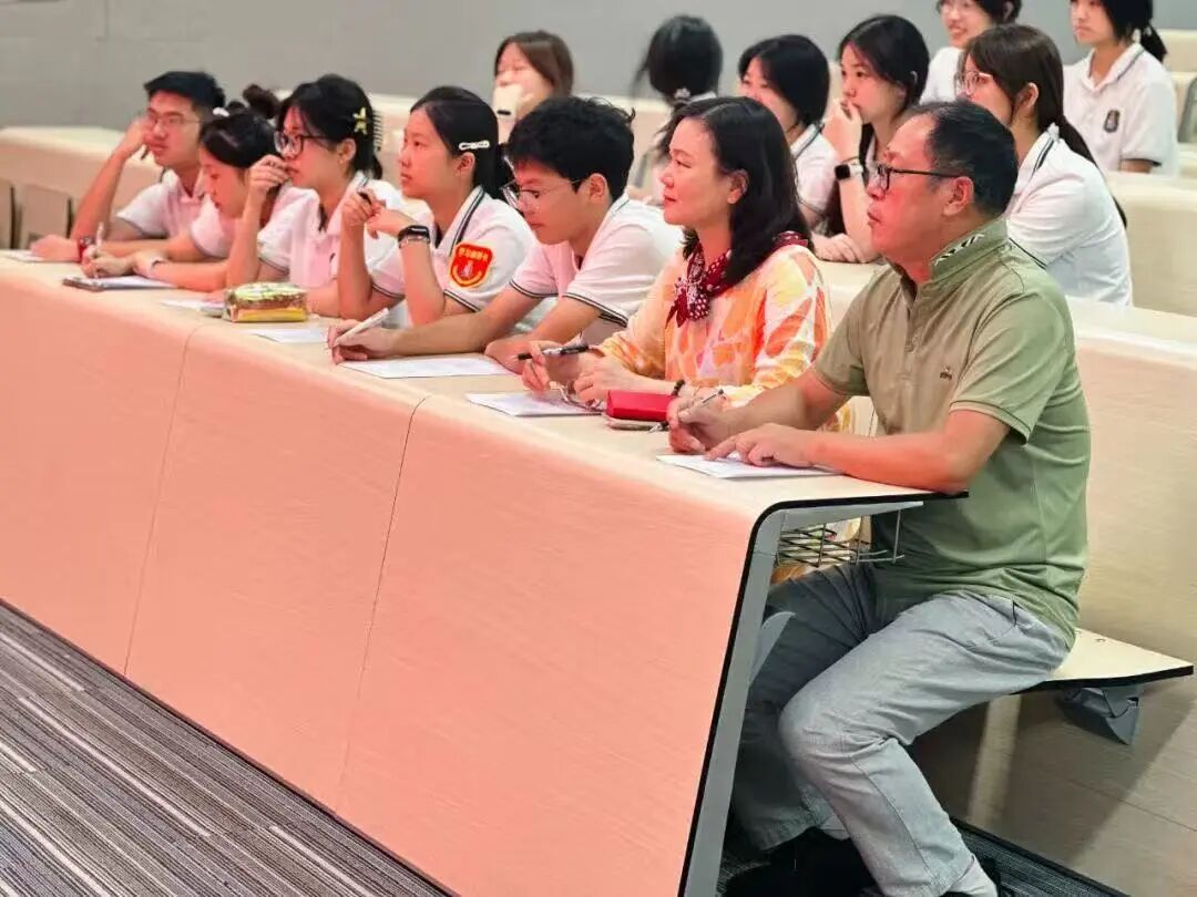 校园逐光,步履生花丨行中学子的蜕变与闪光 校园逐光,步履生花丨行中学子的蜕变与闪光