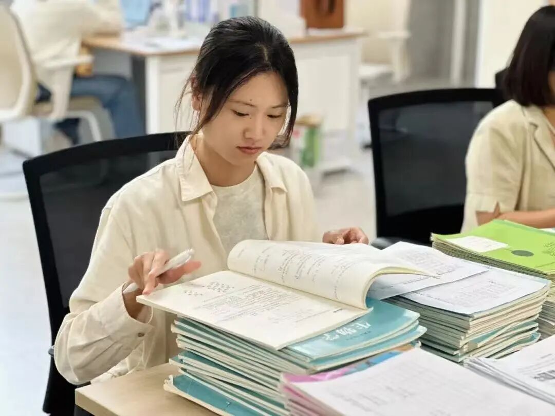 校园逐光,步履生花丨行中学子的蜕变与闪光 校园逐光,步履生花丨行中学子的蜕变与闪光