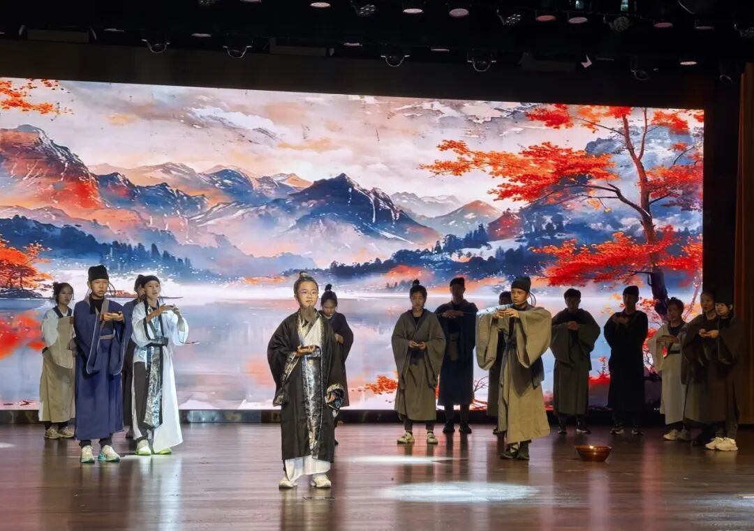 11月25日截止！清澜山双语初中部课堂体验日活动报名中！