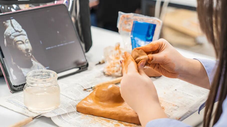 最后一轮!12月校园开放日限时开启!春季招生进行中! 最后一轮!12月校园开放日限时开启!春季招生进行中!