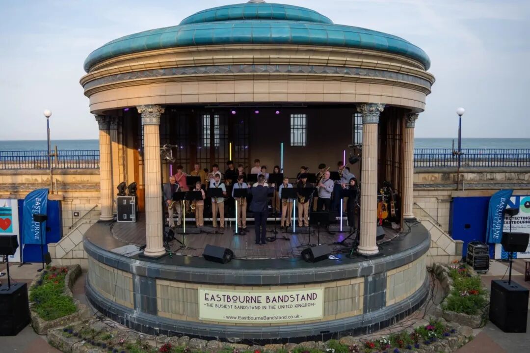 Eastbourne College|Tatler评为全英最佳校园设施的顶级寄宿名校,学术领先,网球闻名 Eastbourne College|Tatler评为全英最佳校园设施的顶级寄宿名校,学术领先,网球闻名