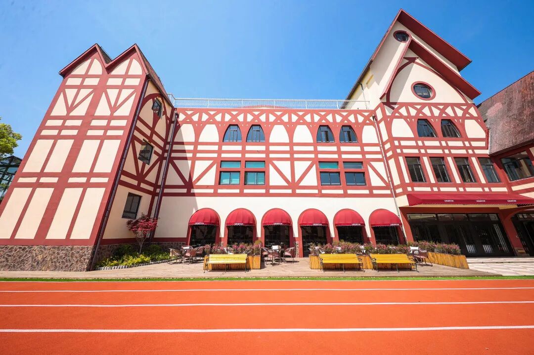 Leighton | 上海励滕伯克曼2026年春季招生简章 Leighton | 上海励滕伯克曼2026年春季招生简章