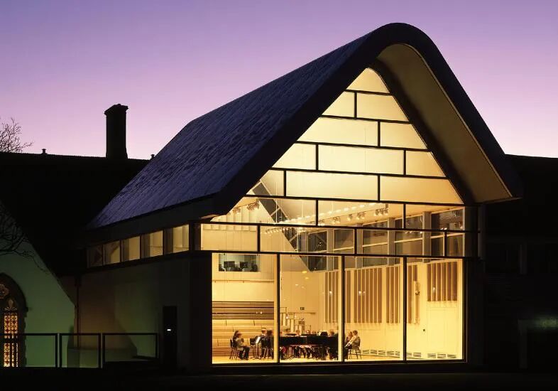 英国低龄留学第二年:为什么孩子反而更想家了? 英国低龄留学第二年:为什么孩子反而更想家了?