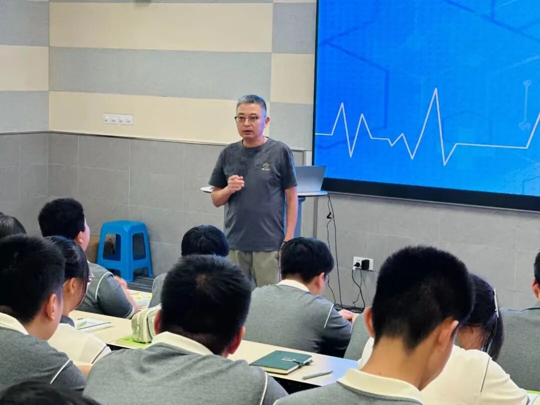 校园逐光,步履生花丨行中学子的蜕变与闪光 校园逐光,步履生花丨行中学子的蜕变与闪光